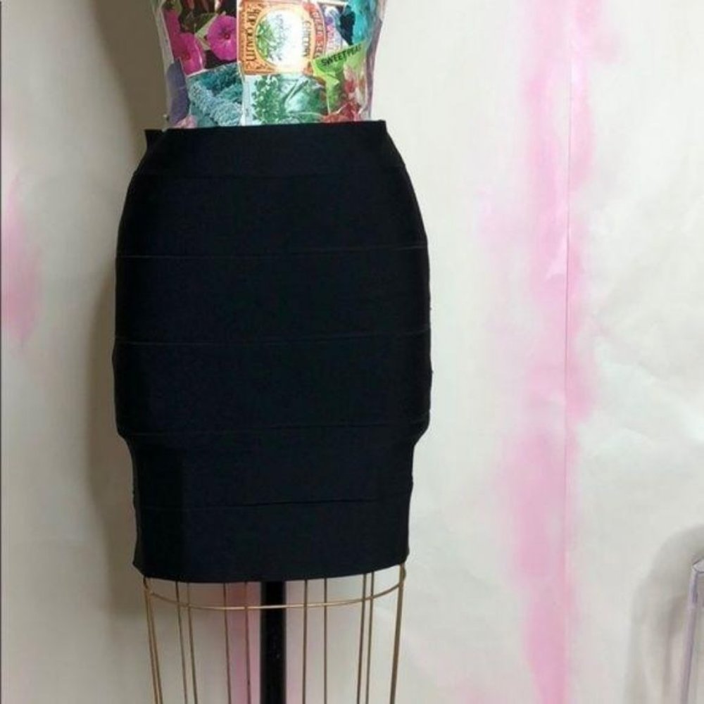 BCBGMaxAzria Simone Bandage Skirt Pencil Wrapped - Picture 4 of 8